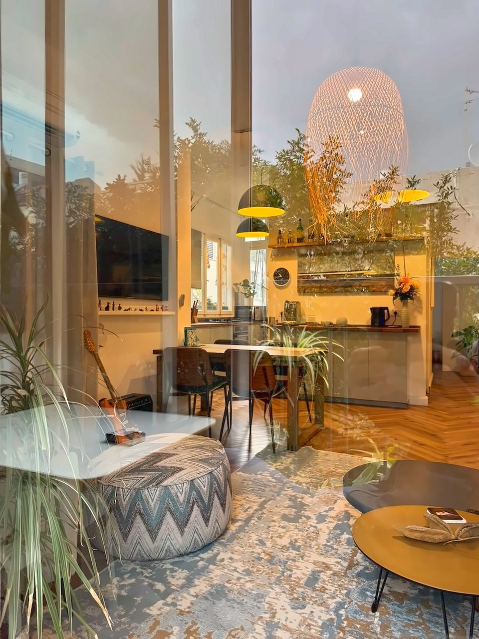 Le salon vu depuis le balcon